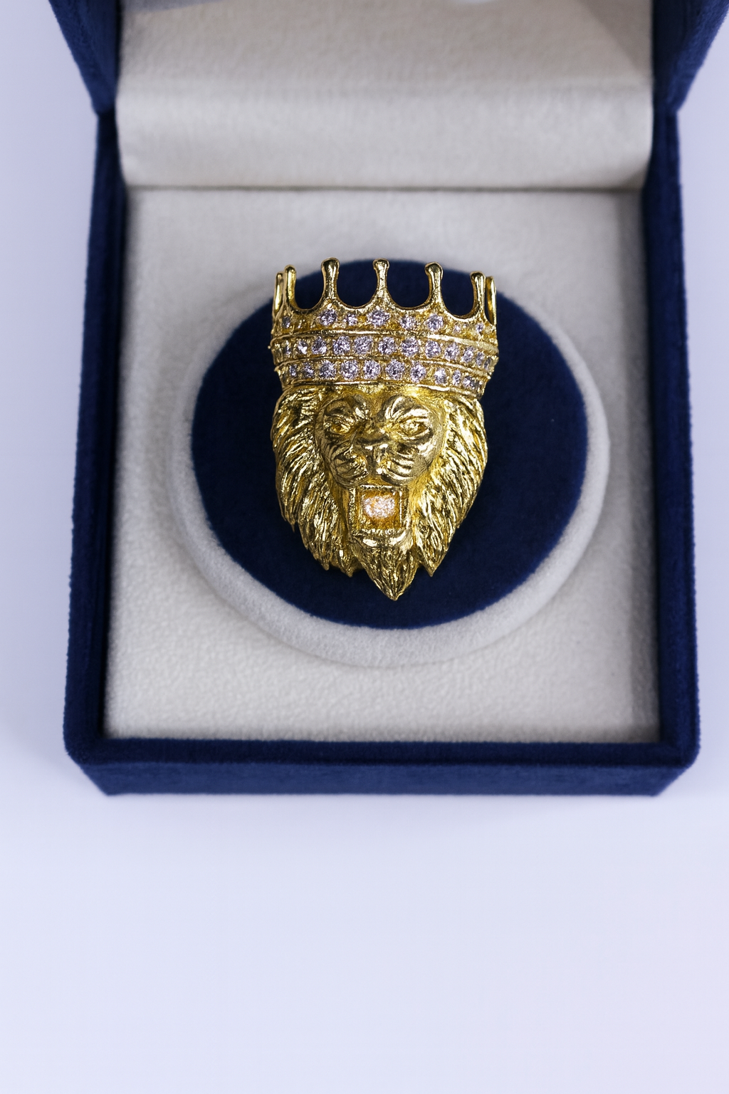 Lion Crown Brooch